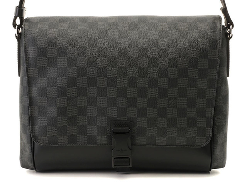 LOUIS VUITTON Messenger Shoulder Bag